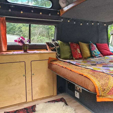 Raffles Camping *
